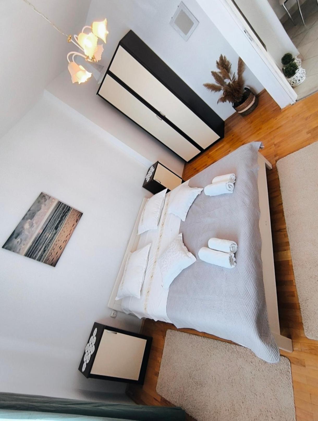 Apartment Ivan Domazet *