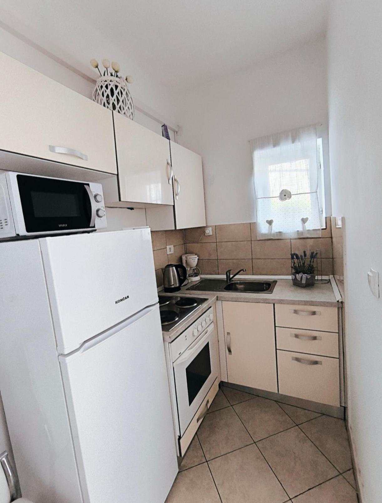 Ivan Domazet Apartment Omis