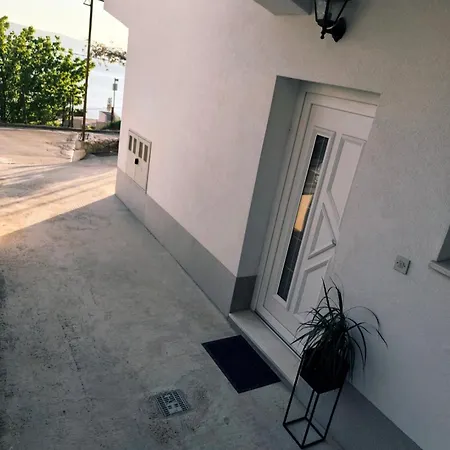 Ivan Domazet Omis Exterior photo