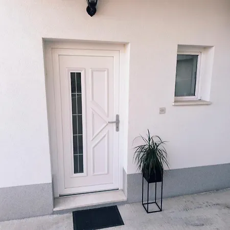 Ivan Domazet Omis Exterior photo