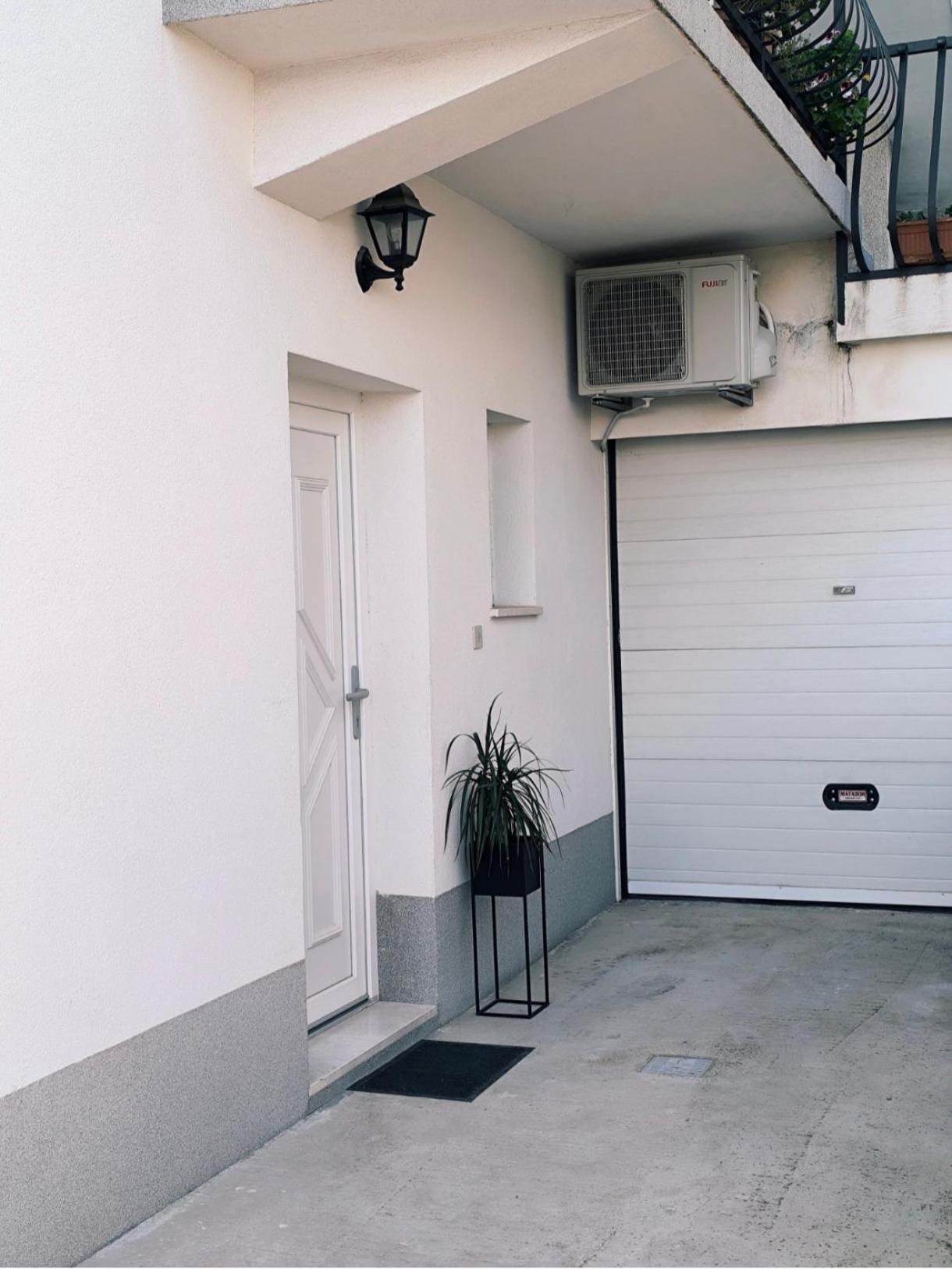 Apartament Ivan Domazet
